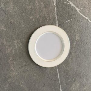 سبوت ابيض سلفر